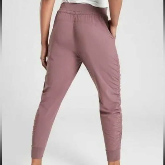 Athleta Women’s Attitude Pant, Volcanic Violet SIZE 10 #384001 - Joggers - Picture 2 of 9